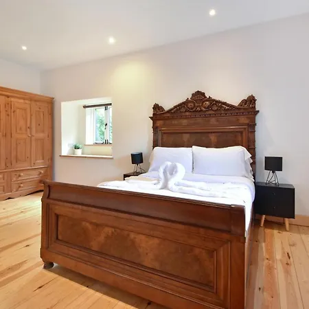 5 Bed Barn Conversion - With Private Hot Tub Birchington-on-Sea Exterior photo