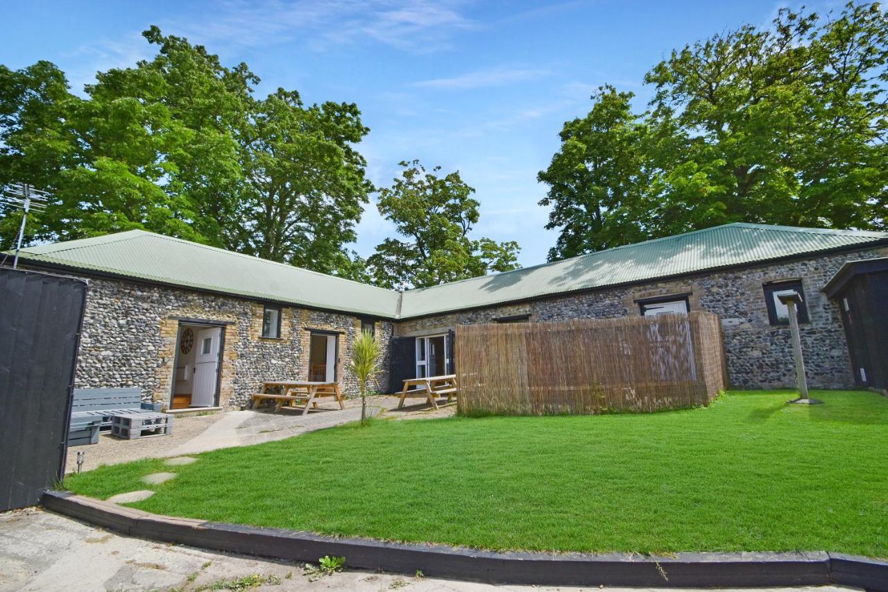 Holiday home 5 Bed Barn Conversion - With Private Hot Tub *