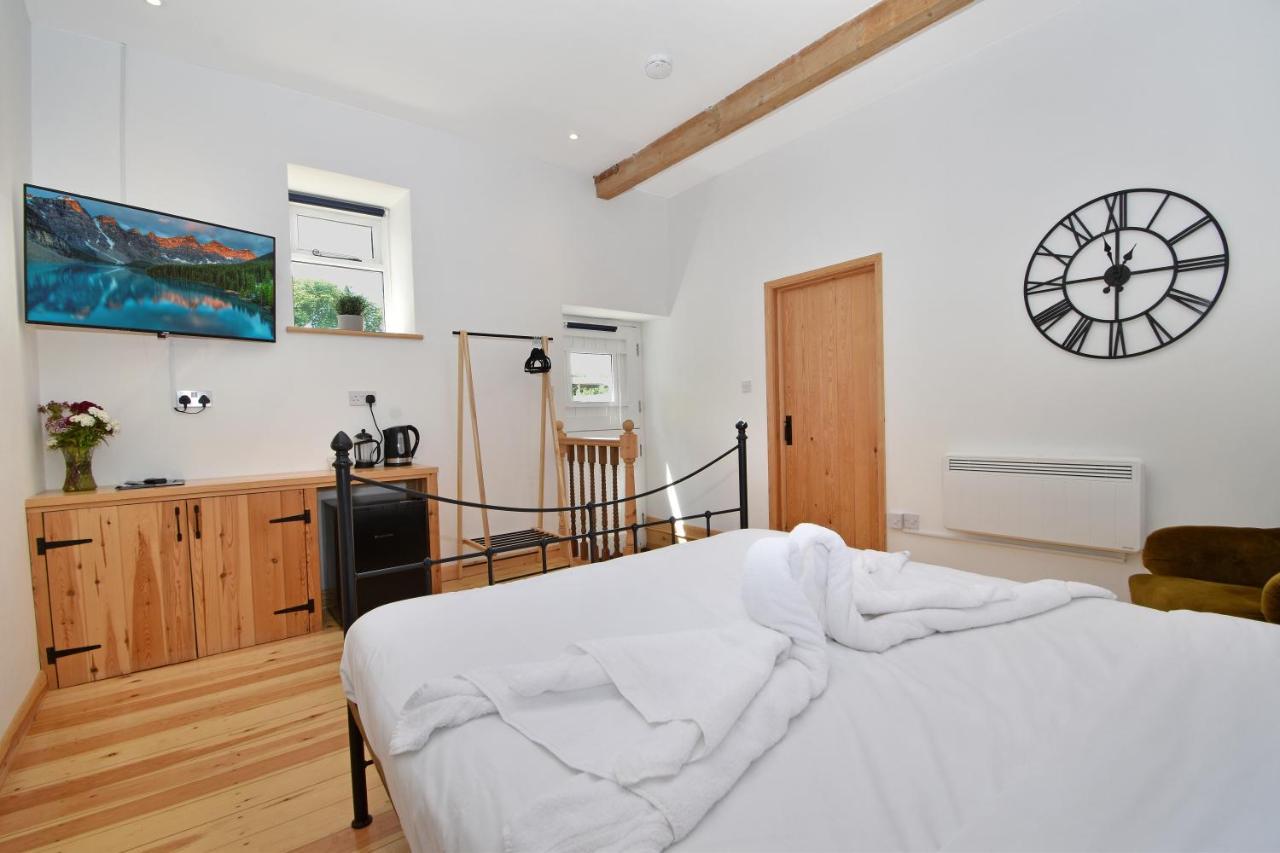 5 Bed Barn Conversion - With Private Hot Tub Birchington-on-Sea